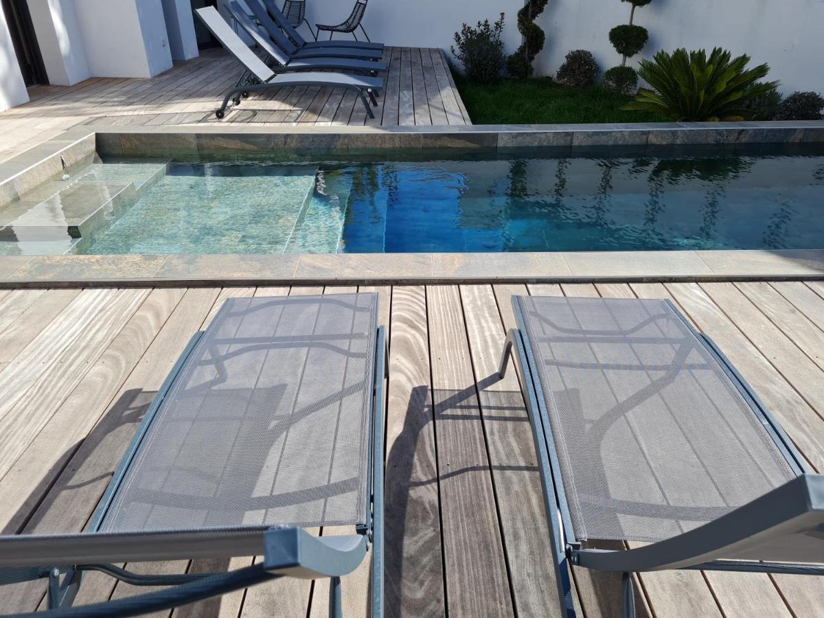 Villa Nc30 , Chambres Privatives Deluxe ラ・ロシェル エクステリア 写真