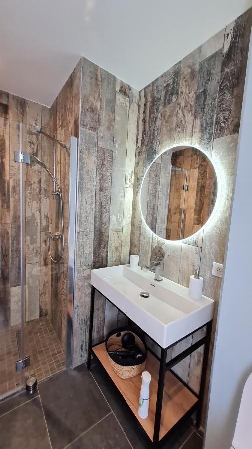 Villa Nc30 , Chambres Privatives Deluxe ラ・ロシェル エクステリア 写真