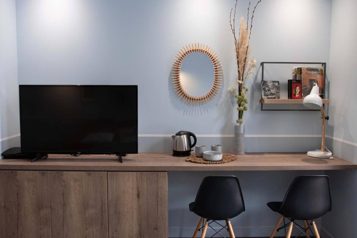 Villa Nc30 , Chambres Privatives Deluxe ラ・ロシェル エクステリア 写真